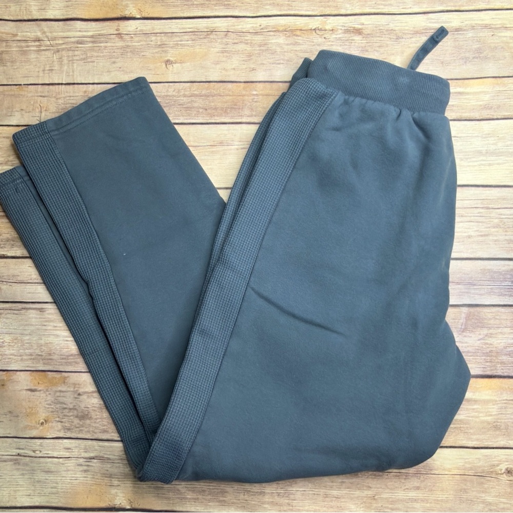 Puma Men's Dark Gray Fleece Joggers with Side Rib Panels - Picture 6 of 7